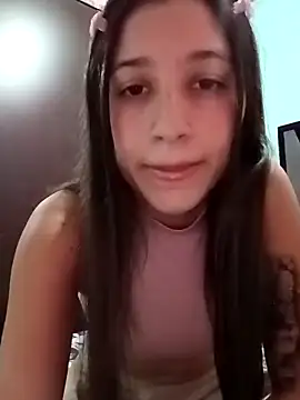 Arii collins1 online show from October 27, 2025, 11:20 pm