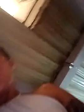 Arii collins1 online show from November 2, 2025, 8:55 pm