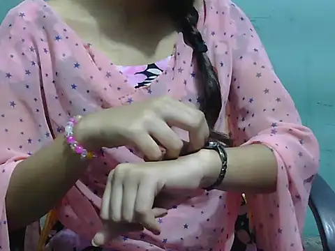 Snapshot of lovely_soniya chatting on September 15, 2025, 5:40 am lovely soniya online show from September 15, 2025, 5:40 am