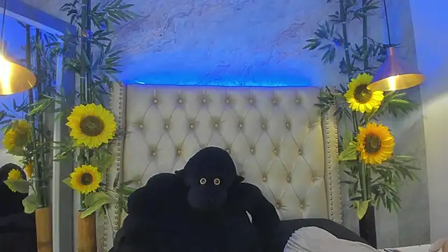 Snapshot of LittleeJaz chatting on October 27, 2025, 3:10 am LittleeJaz online show from October 27, 2025, 3:10 am