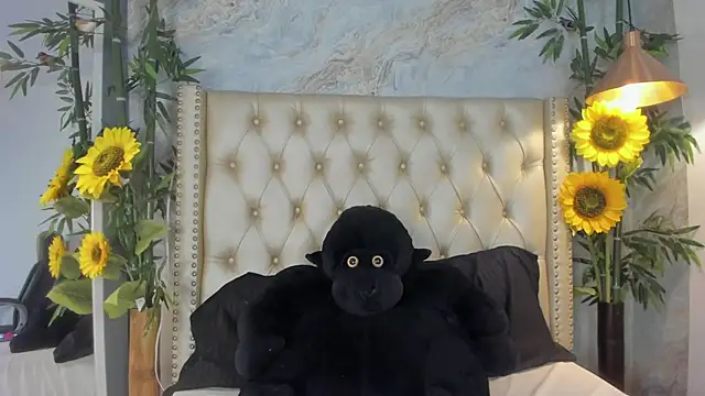 Snapshot of LittleeJaz chatting on November 30, 2025, 2:04 am LittleeJaz online show from November 30, 2025, 2:04 am