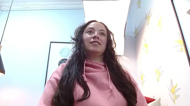 Snapshot of elamurray chatting on September 24, 2025, 6:33 pm elamurray online show from September 24, 2025, 6:33 pm