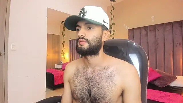 Snapshot of Ryan_Jackson_ chatting on November 4, 2025, 4:22 am Ryan Jackson online show from November 4, 2025, 4:22 am