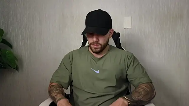 Ades Lowe online show from October 24, 2025, 12:01 pm