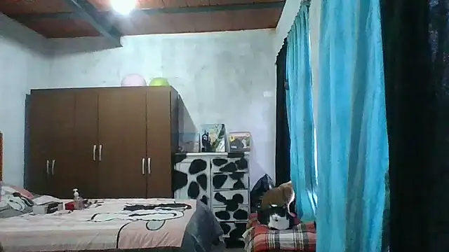 Snapshot of scarlett_widow_ chatting on October 13, 2025, 11:43 am scarlett widow online show from October 13, 2025, 11:43 am