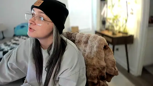 Alix Valentine online show from November 13, 2025, 3:55 pm