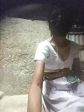 Snapshot of Tamilauntyhot chatting on November 21, 2025, 3:54 pm Tamilauntyhot online show from November 21, 2025, 3:54 pm