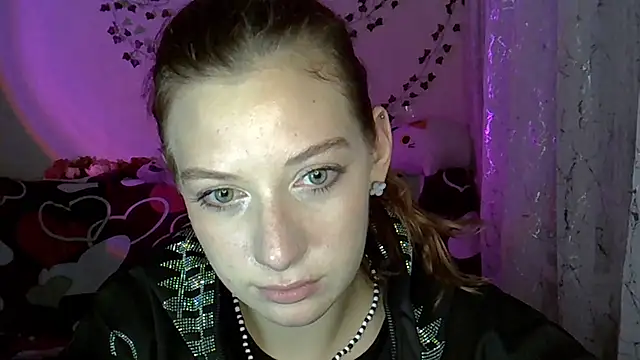 Lily Ember online show from November 21, 2025, 6:17 pm