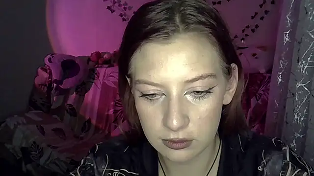 Lily Ember online show from December 1, 2025, 6:13 pm