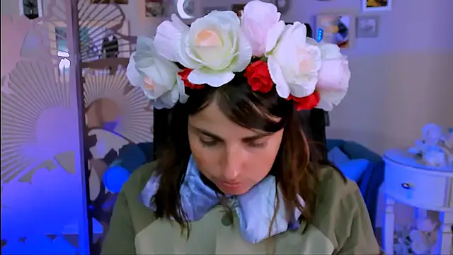 Snapshot of MartaEdams chatting on September 15, 2025, 6:13 am MartaEdams online show from September 15, 2025, 6:13 am