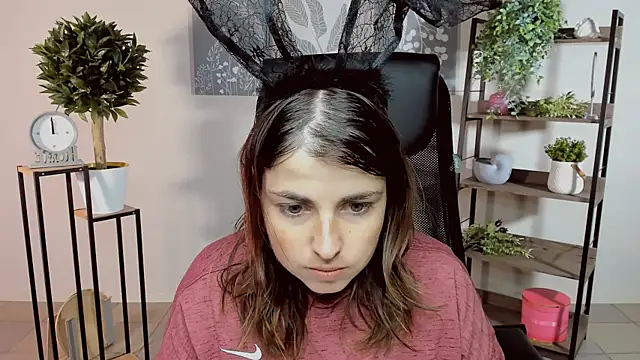 Snapshot of MartaEdams chatting on October 7, 2025, 6:10 am MartaEdams online show from October 7, 2025, 6:10 am