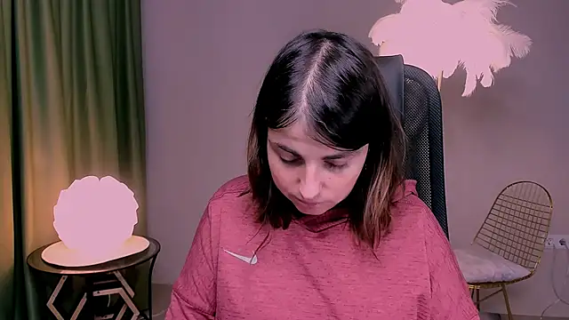 Snapshot of MartaEdams chatting on December 2, 2025, 6:19 am MartaEdams online show from December 2, 2025, 6:19 am