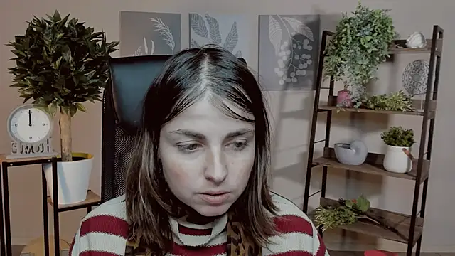 Snapshot of MartaEdams chatting on December 3, 2025, 6:21 am MartaEdams online show from December 3, 2025, 6:21 am