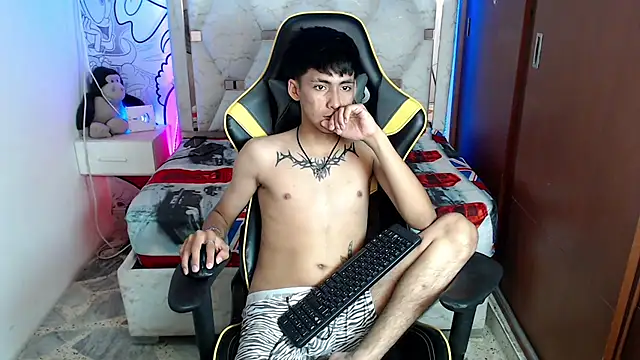 Snapshot of yiisu_ chatting on September 15, 2025, 6:08 pm yiisu  online show from September 15, 2025, 6:08 pm