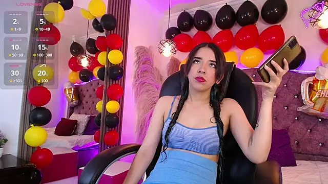 Amara Davis online show from October 6, 2025, 3:48 am