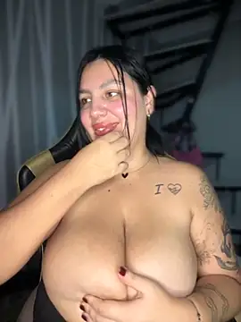 Snapshot of victoria_amatista_ chatting on October 30, 2025, 3:30 am victoria amatista online show from October 30, 2025, 3:30 am