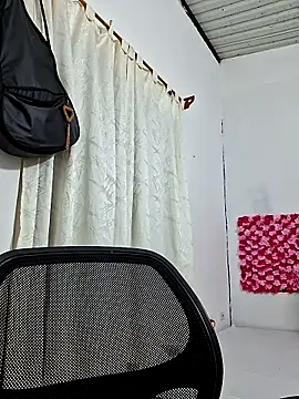 channell0 online show from October 5, 2025, 6:01 am