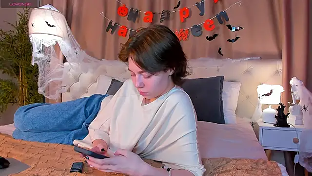 Skelerata online show from October 28, 2025, 1:09 am