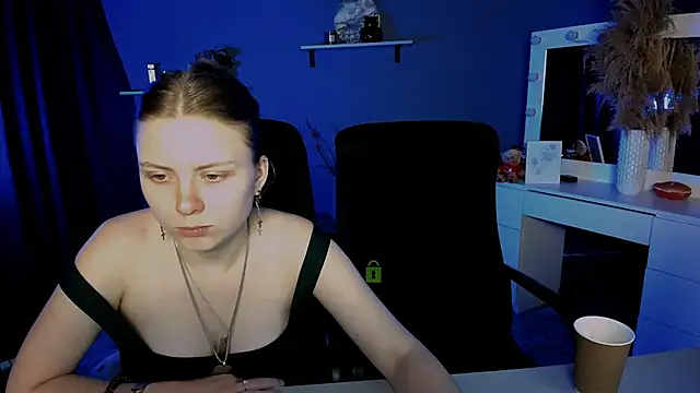 Snapshot of foxy_tease_ chatting on September 21, 2025, 2:46 am foxy tease online show from September 21, 2025, 2:46 am