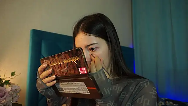 Snapshot of ywixos chatting on September 21, 2025, 1:13 pm ywixos online show from September 21, 2025, 1:13 pm