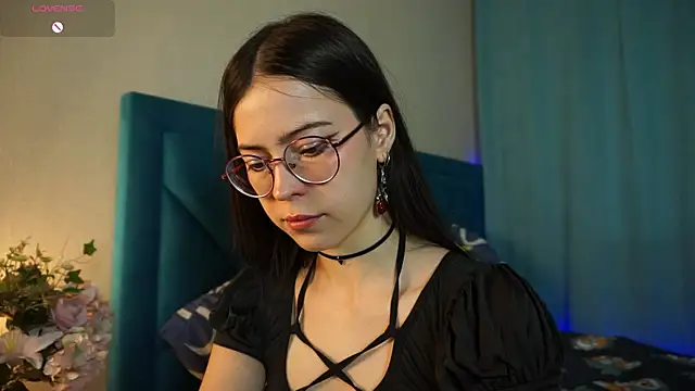 Snapshot of ywixos chatting on September 26, 2025, 1:37 pm ywixos online show from September 26, 2025, 1:37 pm