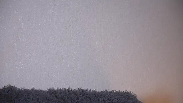 Snapshot of ywixos chatting on September 30, 2025, 2:44 pm ywixos online show from September 30, 2025, 2:44 pm