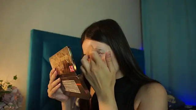 Snapshot of ywixos chatting on October 7, 2025, 1:41 pm ywixos online show from October 7, 2025, 1:41 pm