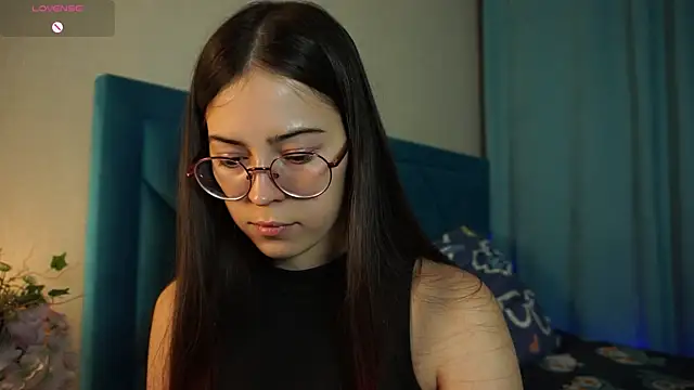 Snapshot of ywixos chatting on October 10, 2025, 1:32 pm ywixos online show from October 10, 2025, 1:32 pm