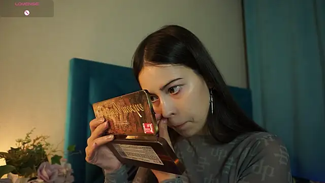 Snapshot of ywixos chatting on October 12, 2025, 1:32 pm ywixos online show from October 12, 2025, 1:32 pm