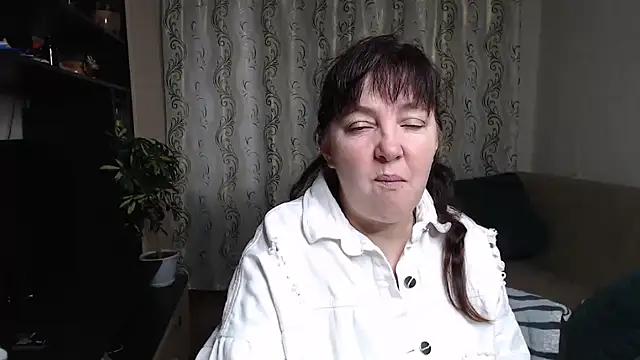 Snapshot of Illusionq chatting on October 16, 2025, 4:57 am Illusionq online show from October 16, 2025, 4:57 am