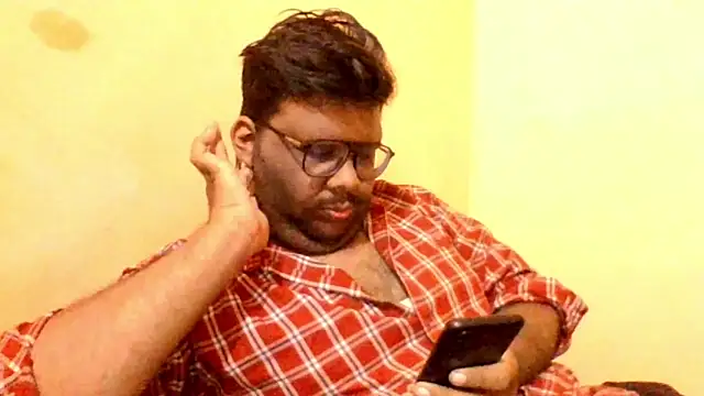 Snapshot of brownbear6 chatting on October 27, 2025, 6:23 pm brownbear6 online show from October 27, 2025, 6:23 pm