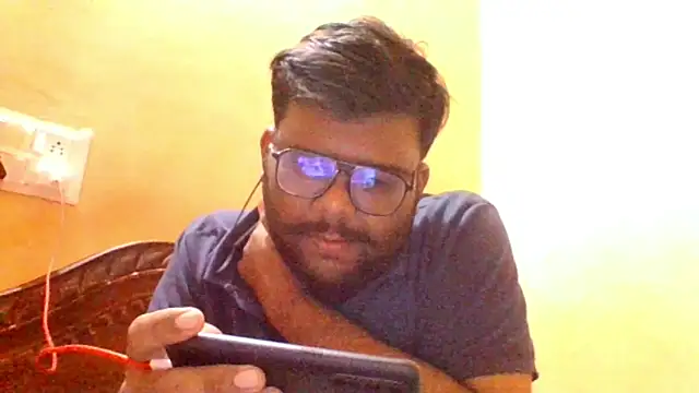 Snapshot of brownbear6 chatting on November 4, 2025, 6:40 pm brownbear6 online show from November 4, 2025, 6:40 pm