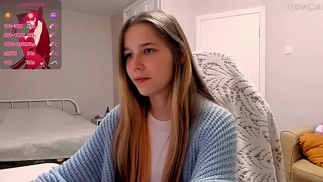 ValerieBubbles online show from October 8, 2025, 4:37 pm