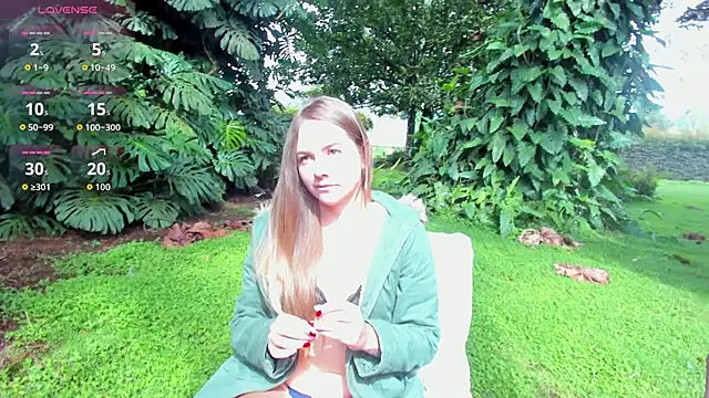 Snapshot of Angiehuston1 chatting on November 10, 2025, 2:05 pm Angiehuston1 online show from November 10, 2025, 2:05 pm