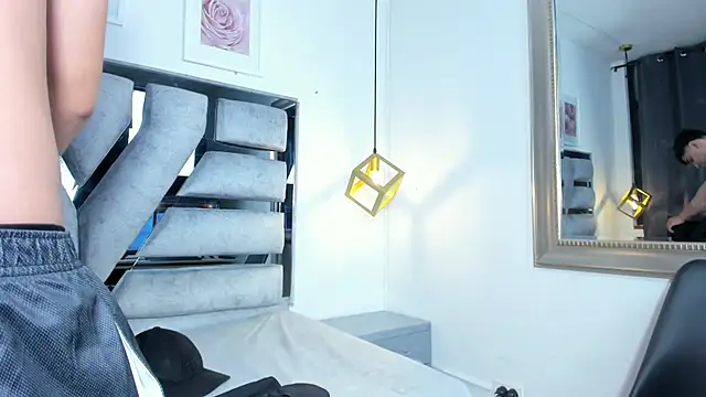 lianfox  online show from November 26, 2025, 1:01 pm