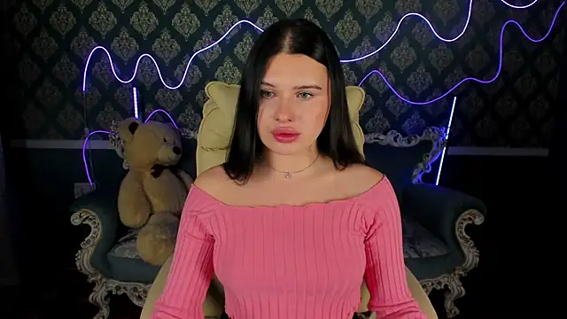 Snapshot of Neyla_Charm chatting on November 1, 2025, 8:11 pm Neyla Charm online show from November 1, 2025, 8:11 pm