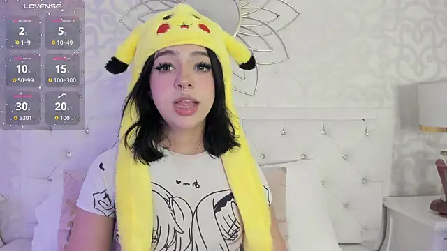 Cassie66  online show from November 28, 2025, 3:09 am