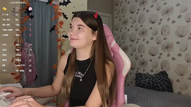 Snapshot of _cute_ice chatting on October 31, 2025, 6:14 am cute ice online show from October 31, 2025, 6:14 am