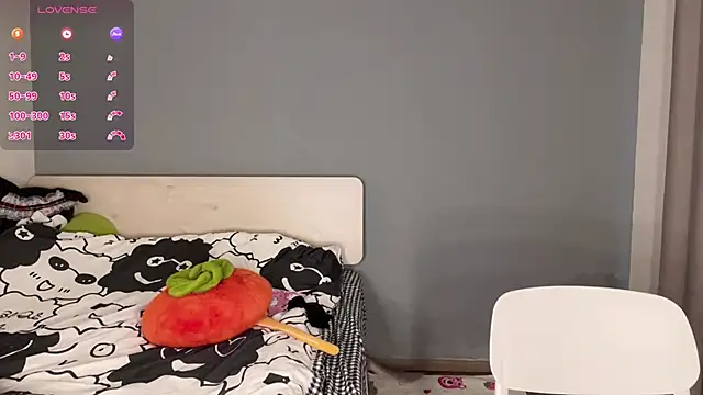 Kittenfishing online show from October 8, 2025, 8:12 am