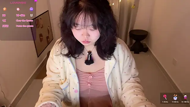 Kittenfishing online show from November 28, 2025, 4:31 pm