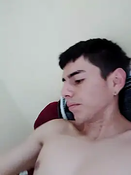 Snapshot of La_Cosita_69 chatting on October 4, 2025, 12:03 pm La Cosita 69 online show from October 4, 2025, 12:03 pm