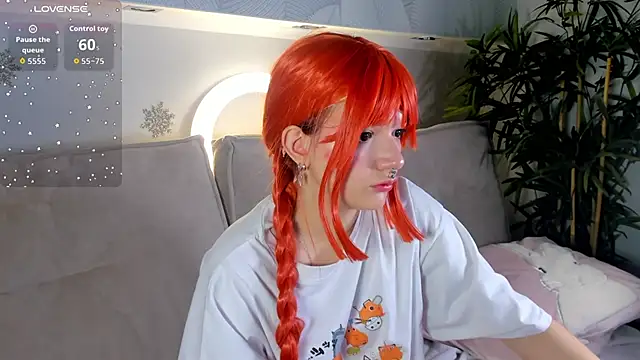 Snapshot of Molly_Platt chatting on December 2, 2025, 9:25 am Molly Platt online show from December 2, 2025, 9:25 am