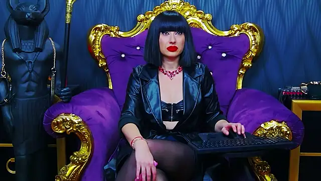 LaraMaeve online show from October 11, 2025, 5:17 am