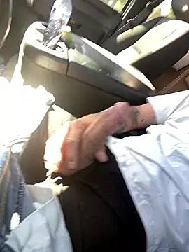 Snapshot of Lilbig_24 chatting on October 14, 2025, 3:13 pm Lilbig 24 online show from October 14, 2025, 3:13 pm