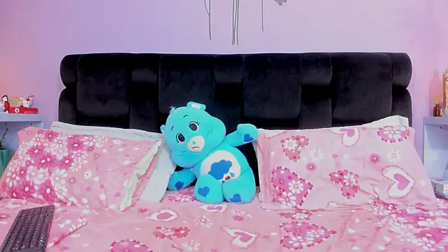 KendallWings online show from October 29, 2025, 8:10 pm