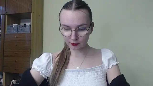 LooveELLYx online show from December 20, 2024, 2:38 pm