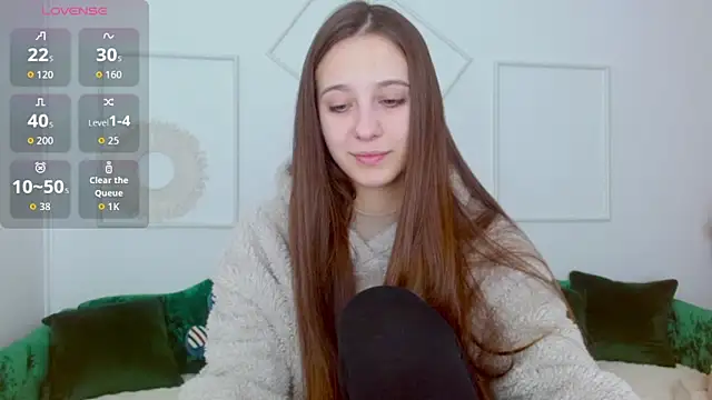 Little cherryy   online show from October 11, 2025, 7:07 am