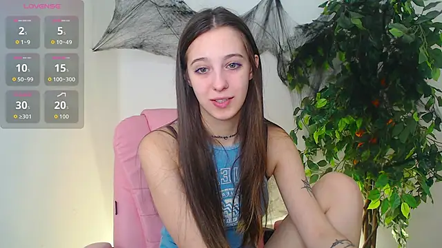 Little cherryy   online show from October 28, 2025, 8:18 am