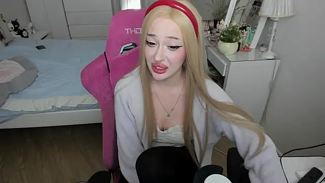 saadnesstyan online show from October 17, 2025, 12:41 pm