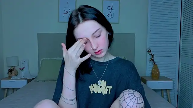 Little moly999 online show from December 16, 2025, 9:09 pm